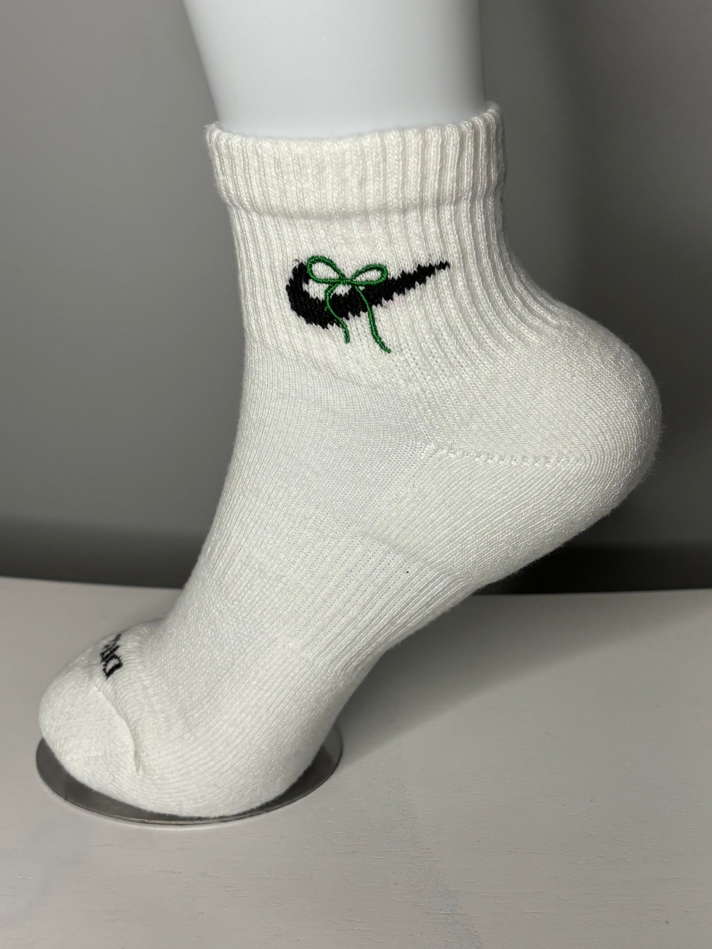 EMBROIDERED NIKE ANKLE SOCKS