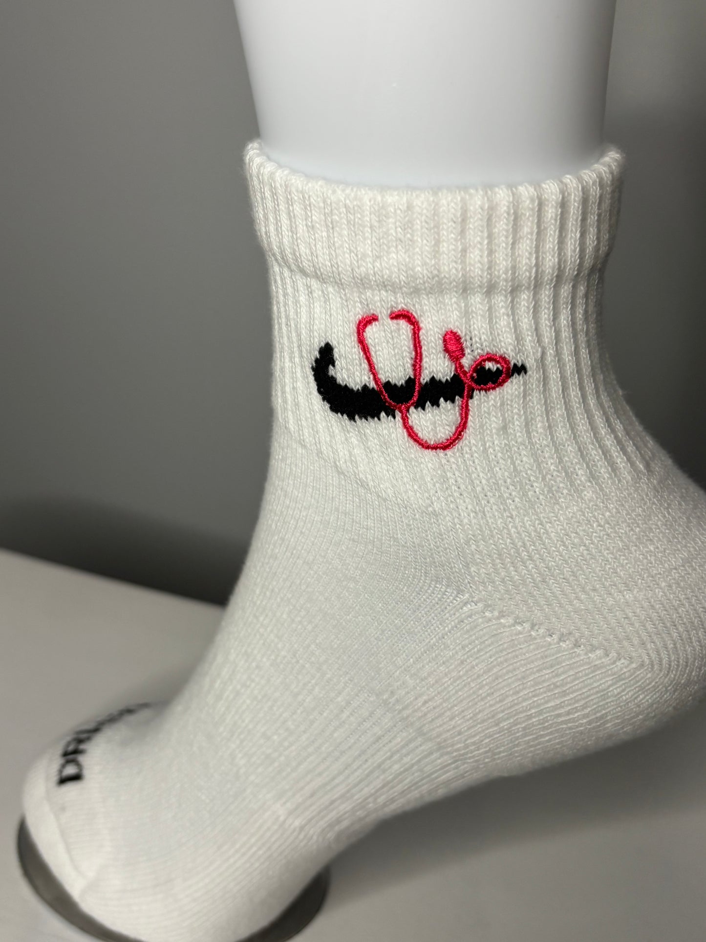 EMBROIDERED NIKE ANKLE SOCKS