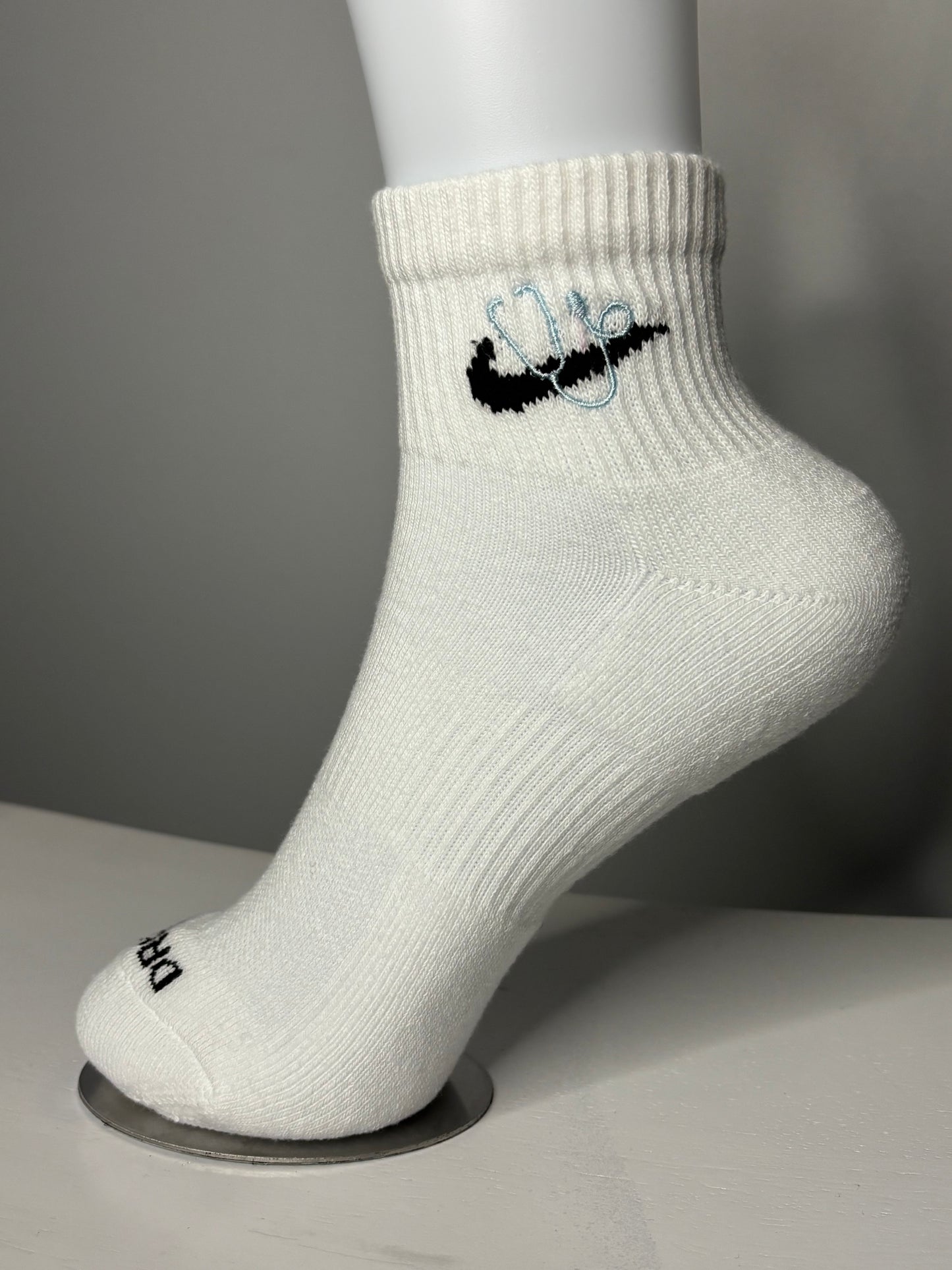 EMBROIDERED NIKE ANKLE SOCKS