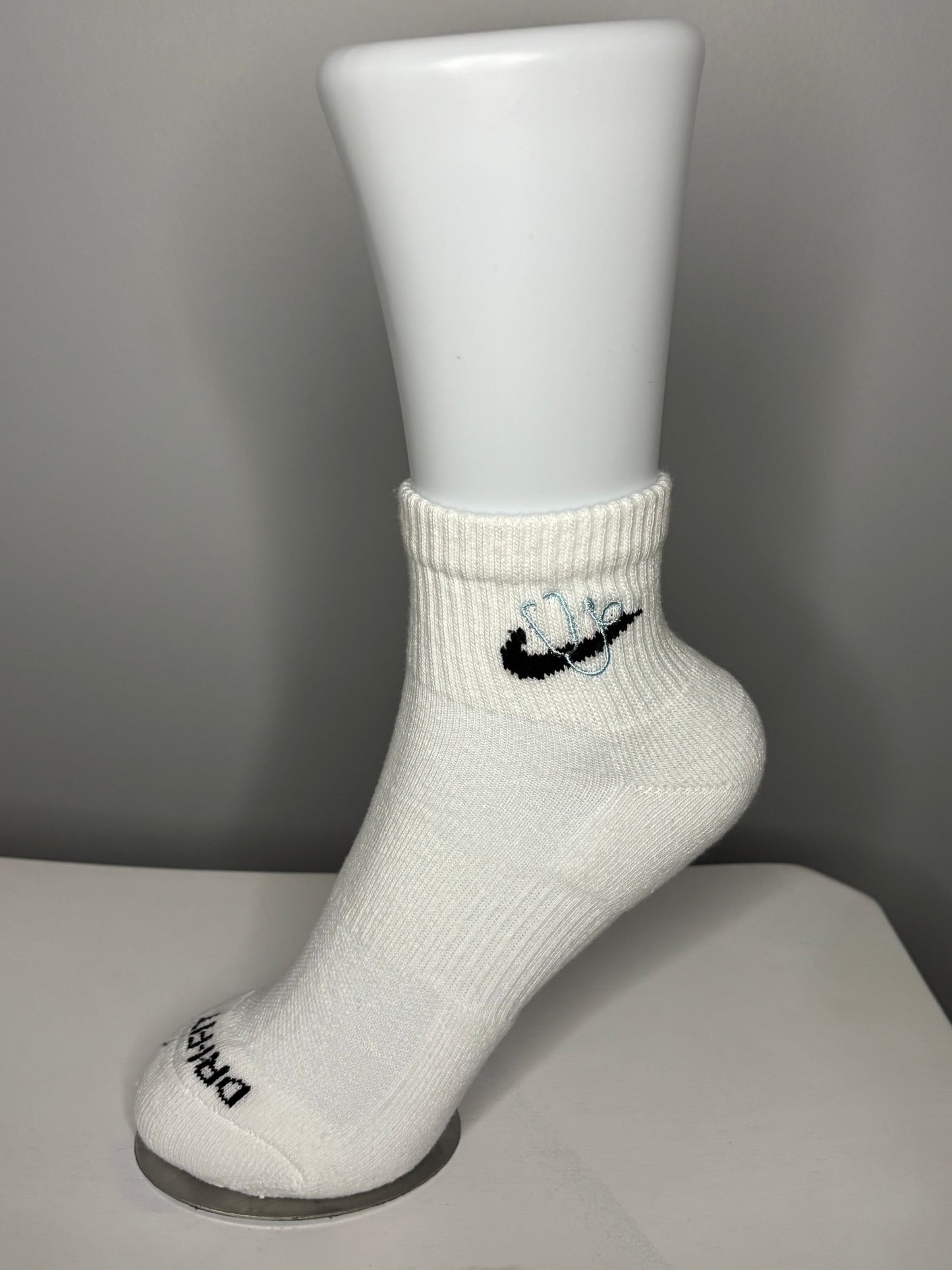 EMBROIDERED NIKE ANKLE SOCKS